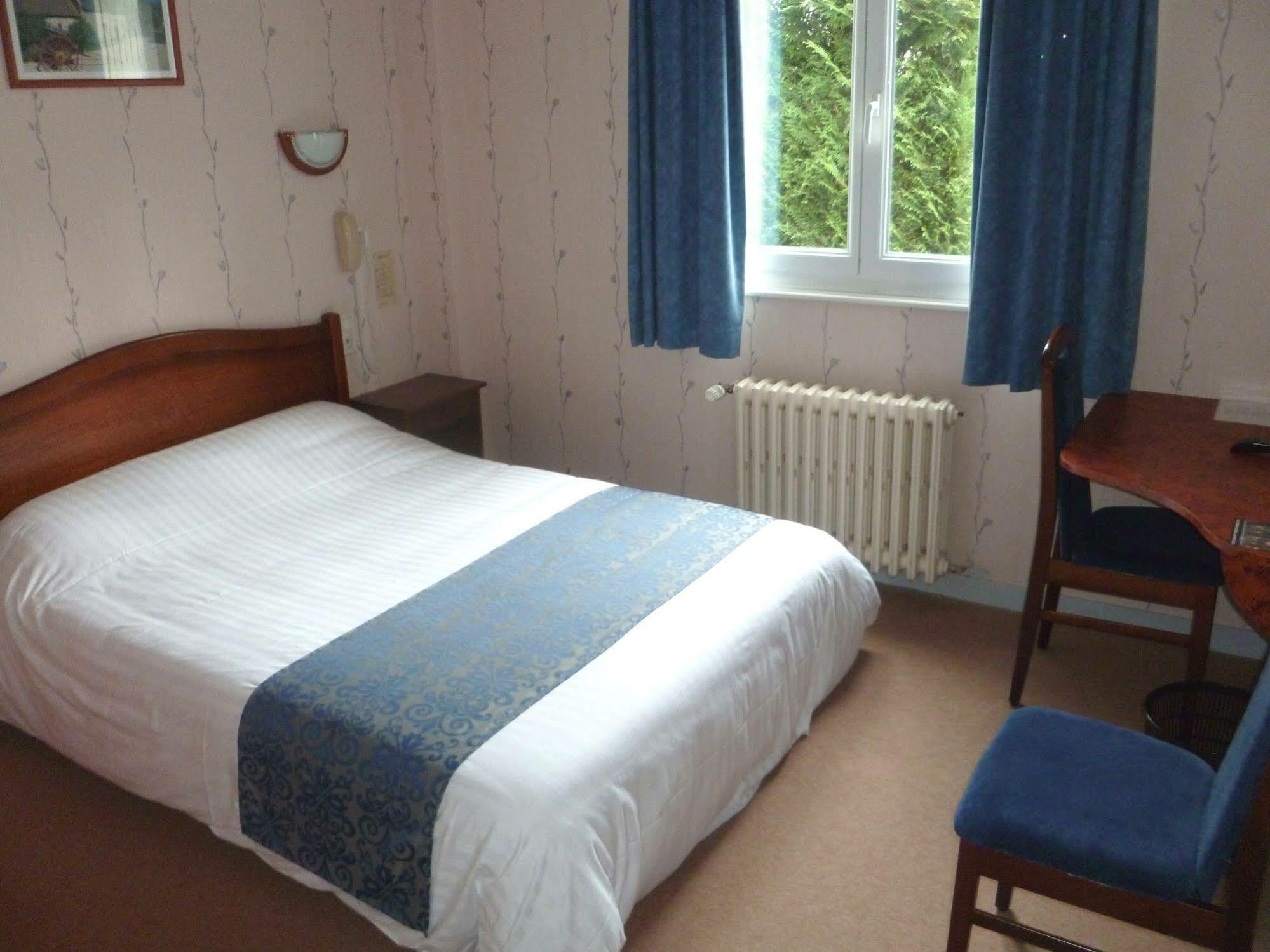 Le Relais De La Rance - Chambres D'Hotes Quédillac Zewnętrze zdjęcie