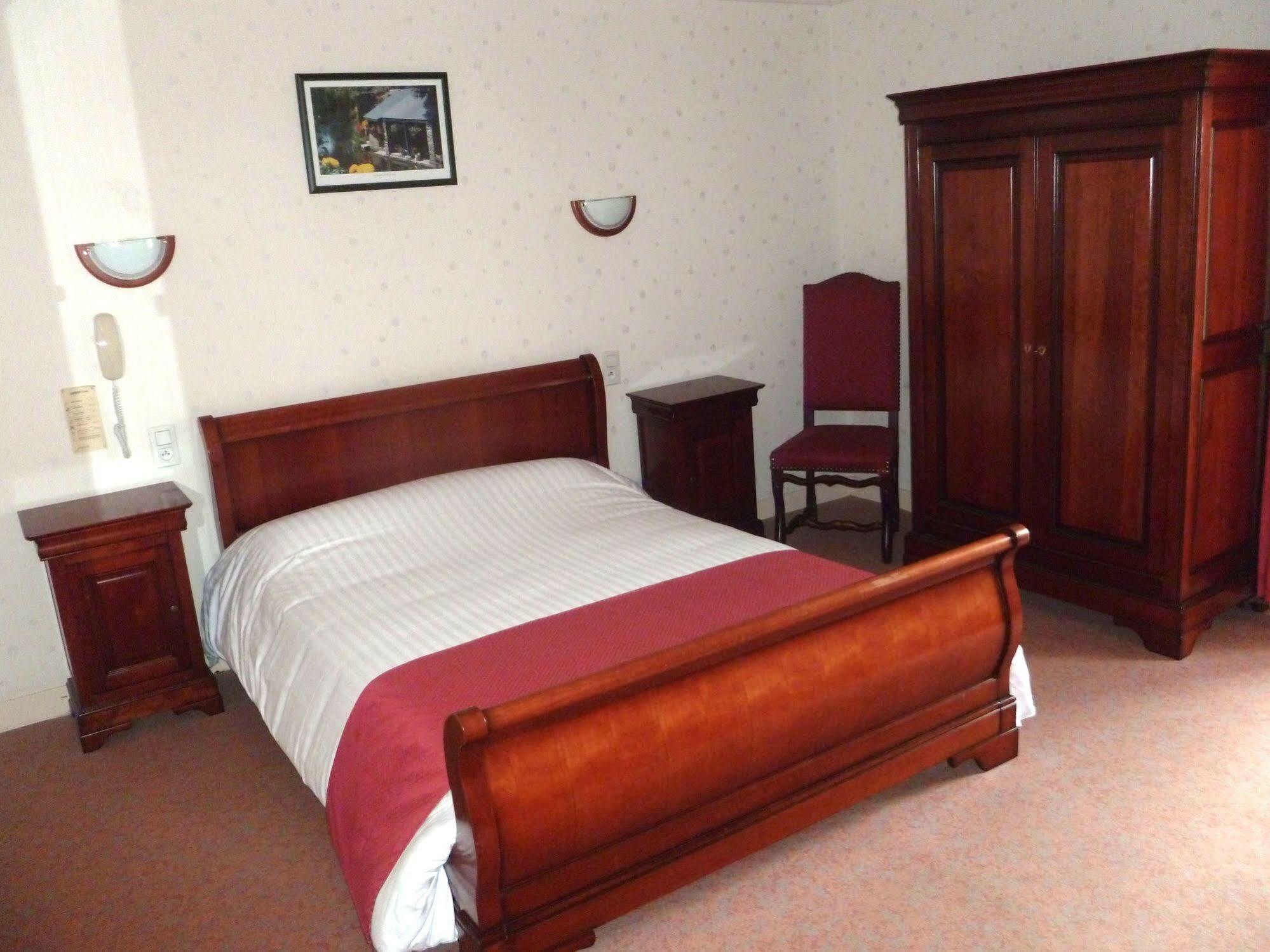 Le Relais De La Rance - Chambres D'Hotes Quédillac Zewnętrze zdjęcie