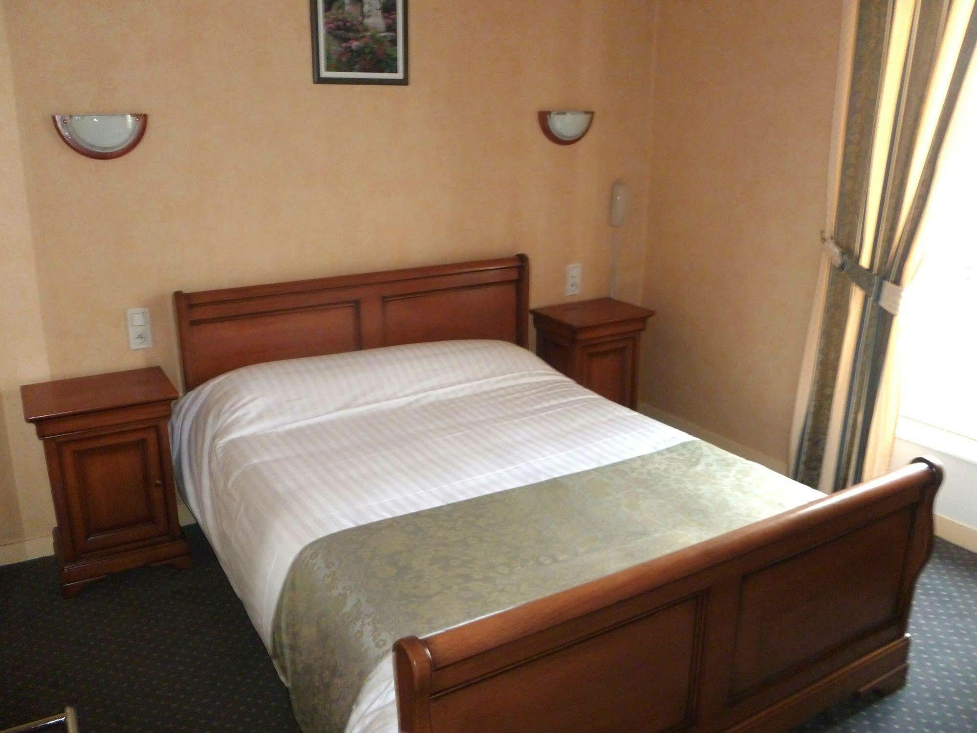 Le Relais De La Rance - Chambres D'Hotes Quédillac Zewnętrze zdjęcie