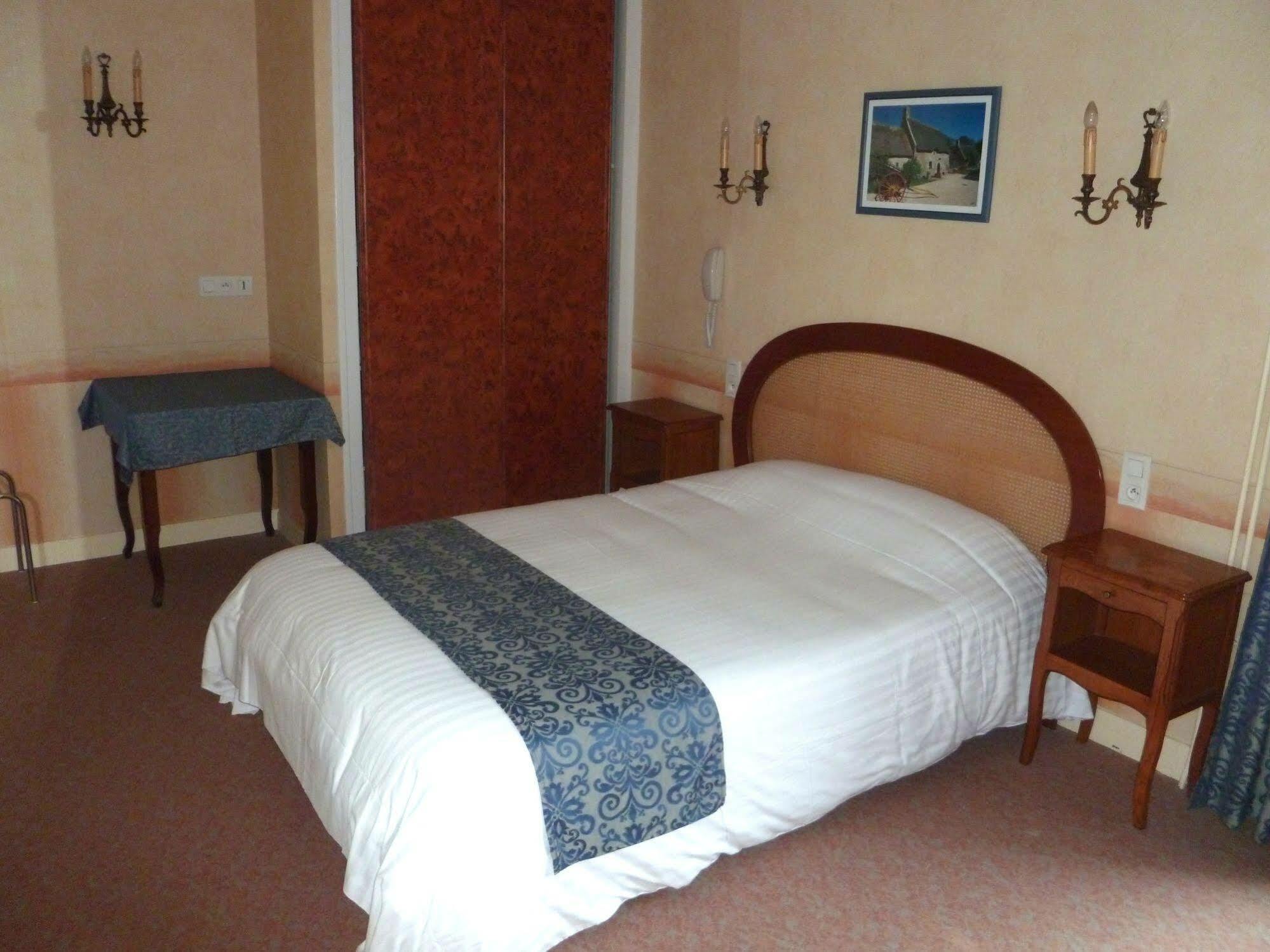 Le Relais De La Rance - Chambres D'Hotes Quédillac Zewnętrze zdjęcie